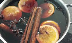 Glühwein im Topf